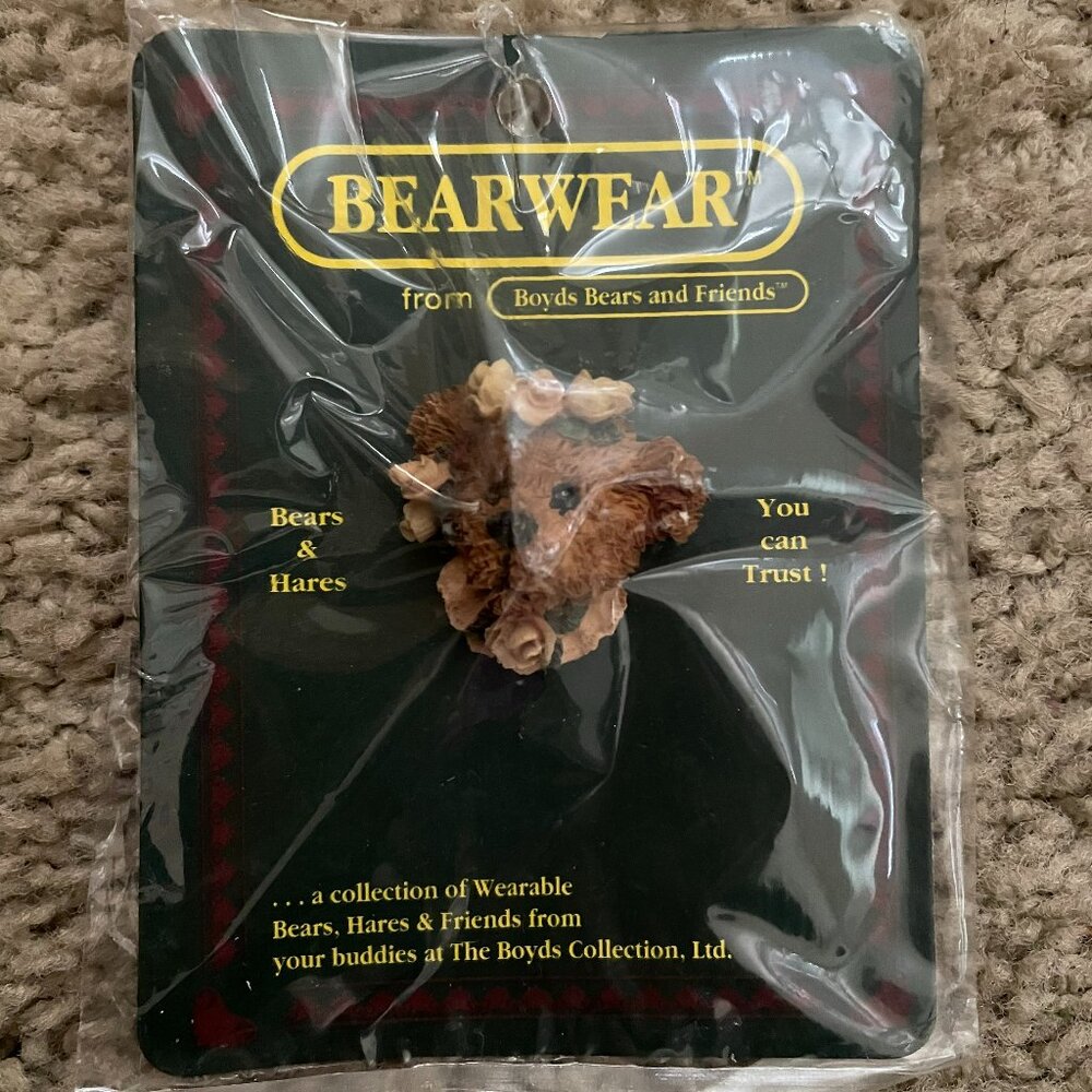 Boyds bearwear pin